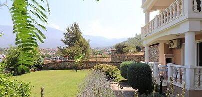 Villa TH09 by JoyLettings