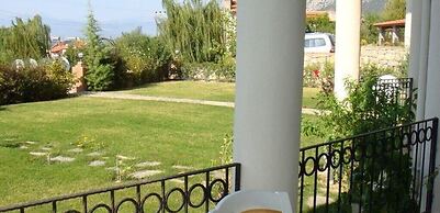 Villa PN13 by JoyLettings