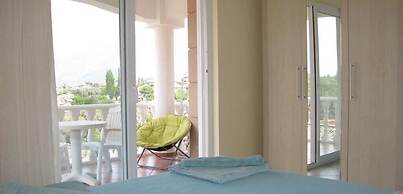 Villa TH17 by JoyLettings