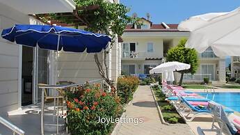 Villa CEB2 by JoyLettings