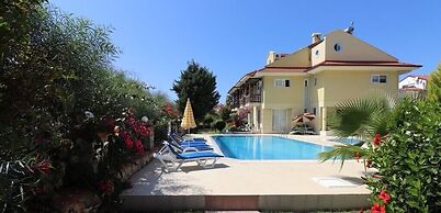 Villa RN4C by JoyLettings