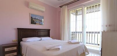 Villa RN4C by JoyLettings