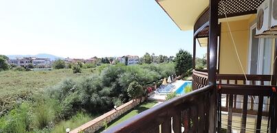 Villa RN4C by JoyLettings