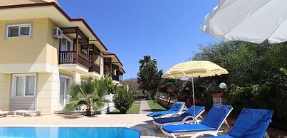 Villa RN4C by JoyLettings