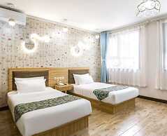 Floral Hotel The Heroes Farmyard Beijing