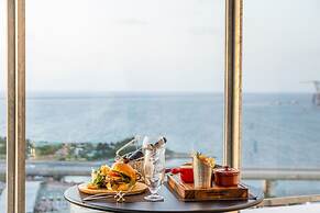 HOTEL SANSUI NAHA Ryukyu Onsen Naminoue-No-Yu