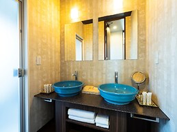 HOTEL SANSUI NAHA Ryukyu Onsen Naminoue-No-Yu