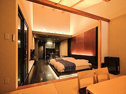 Tsumugi Tojihigashimonmae