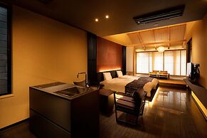 Tsumugi Tojihigashimonmae