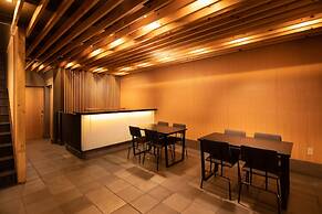 Tsumugi Tojihigashimonmae