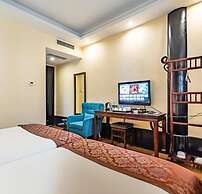 Floral Hotel The Upper House Pingle