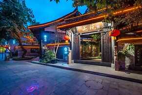 Floral Hotel The Upper House Pingle