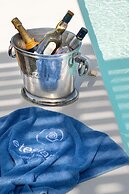 Etesians Suites & Villas
