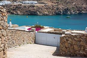 Etesians Suites & Villas