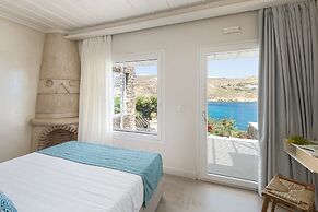 Etesians Suites & Villas