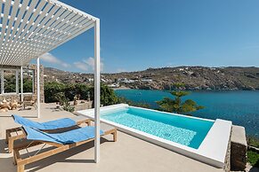 Etesians Suites & Villas