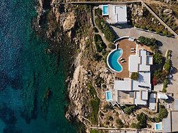 Etesians Suites & Villas