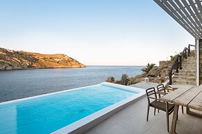 Etesians Suites & Villas