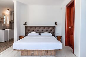 Etesians Suites & Villas