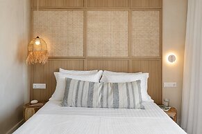 Etesians Suites & Villas
