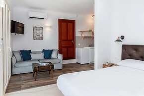 Etesians Suites & Villas