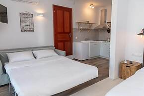 Etesians Suites & Villas