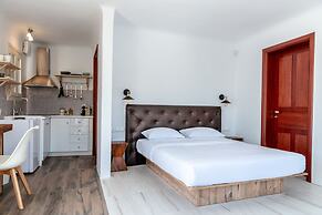 Etesians Suites & Villas