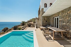 Etesians Suites & Villas