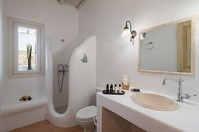 Etesians Suites & Villas