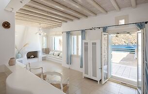 Etesians Suites & Villas