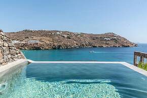 Etesians Suites & Villas