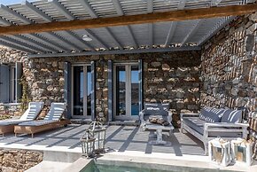 Etesians Suites & Villas