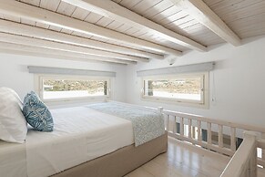Etesians Suites & Villas