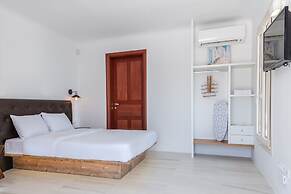 Etesians Suites & Villas