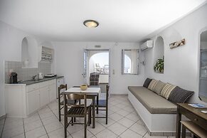 Santorini View Studios-Adults Only