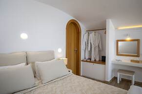 Santorini View Studios-Adults Only