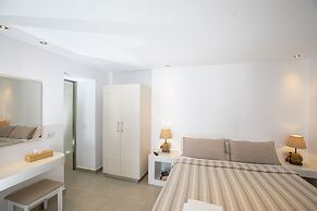 Santorini View Studios-Adults Only