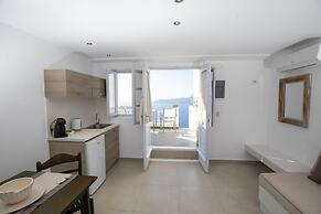 Santorini View Studios-Adults Only