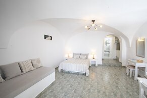 Santorini View Studios-Adults Only