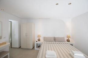 Santorini View Studios-Adults Only