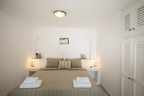 Santorini View Studios-Adults Only