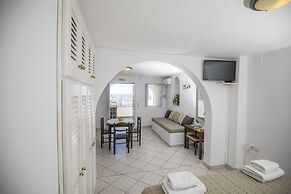 Santorini View Studios-Adults Only