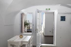Santorini View Studios-Adults Only