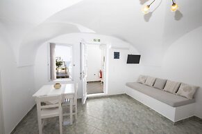 Santorini View Studios-Adults Only