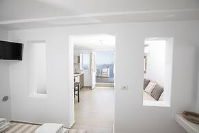 Santorini View Studios-Adults Only