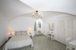 Santorini View Studios-Adults Only