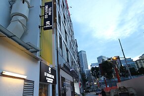 ST Signature Bugis Beach