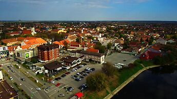 Hotel Slavonija