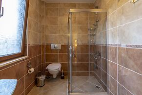 Calypso Lakeview Villas