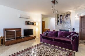 Calypso Lakeview Villas